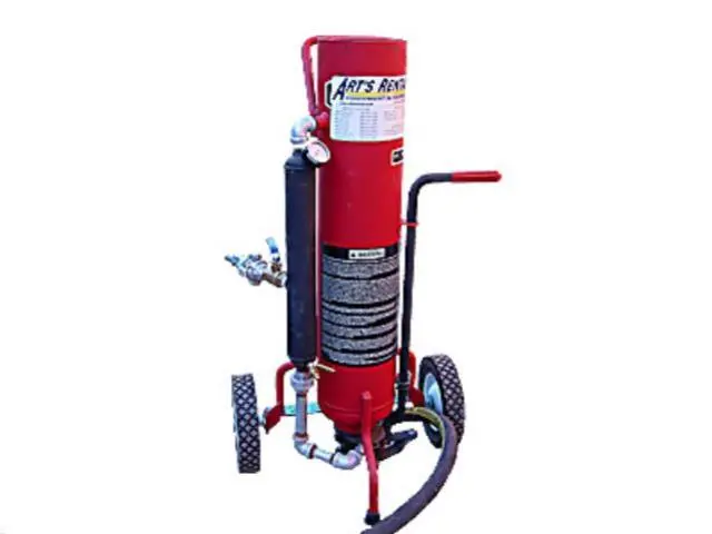 35-Pound Portable Sandblast Pot For Light-Duty Applications 1
