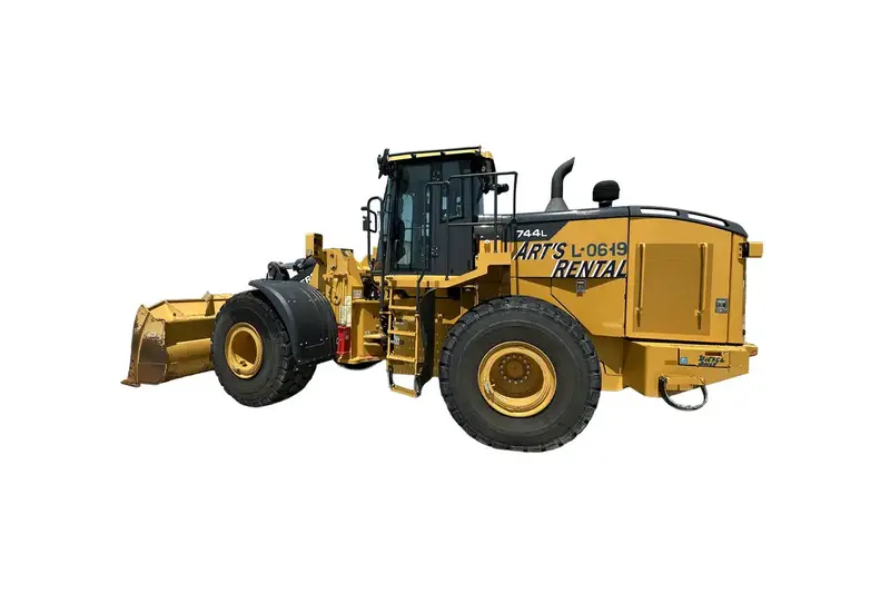 John Deere 744L Wheel Loader – 5-Yard Capacity 1