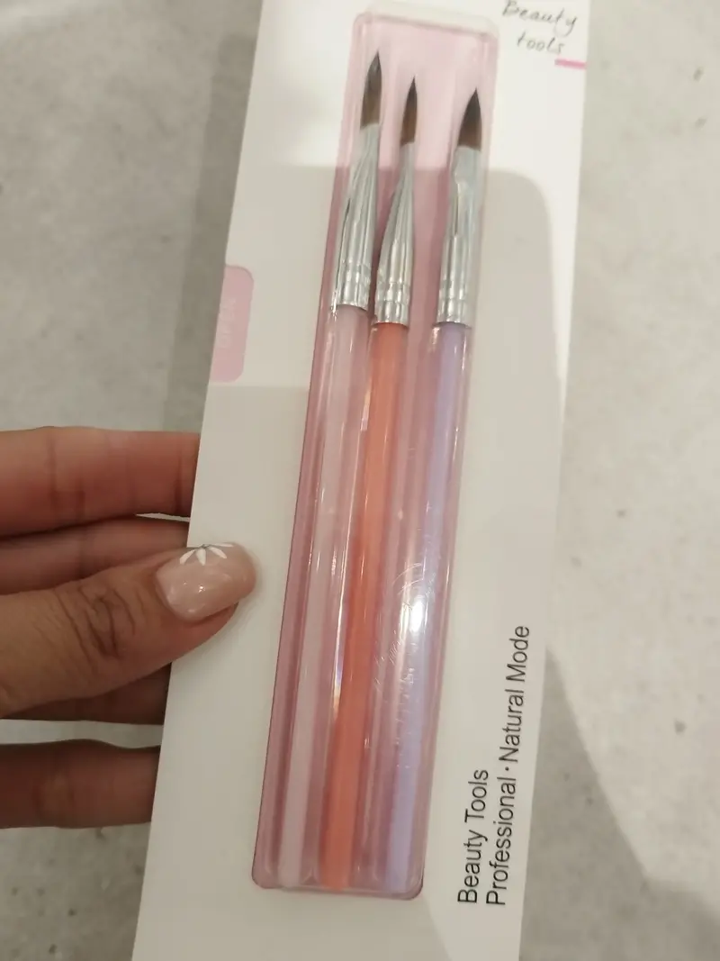 Travel-Sized Nail Art Dusting Brush – Portable 1